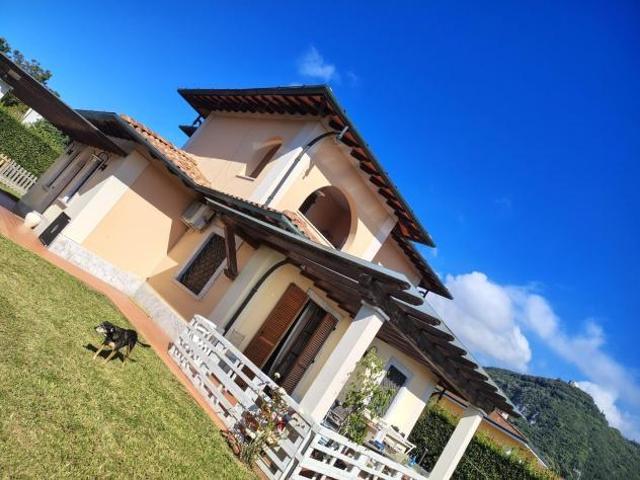 Villa Indipendente in vendita a Montignoso, Toscana