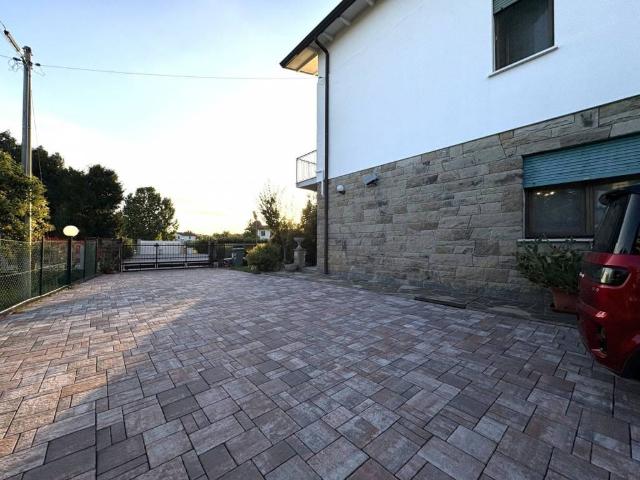 Villa Indipendente in vendita a Montemerlo, Cervarese Santa Croce