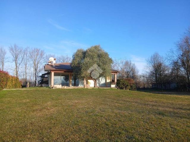 Villa Indipendente in vendita a Cervarese Santa Croce, Veneto