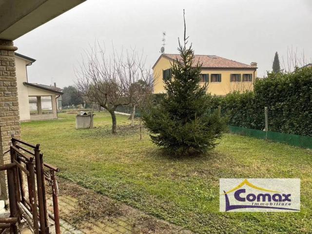 Villa Indipendente in vendita a Cervarese Santa Croce, Veneto