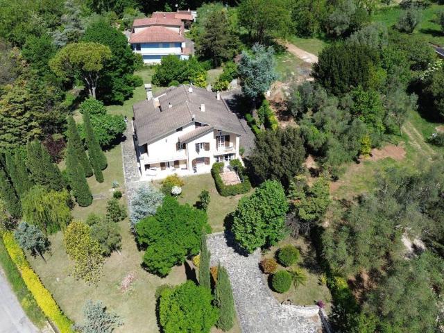 Villa Indipendente in vendita a Le Pastenelle, Cervaro