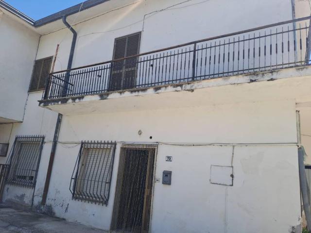 Villa Indipendente in vendita a Cervaro, Lazio