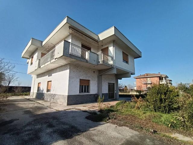 Villa Indipendente in vendita a Piemonte, Cuneo