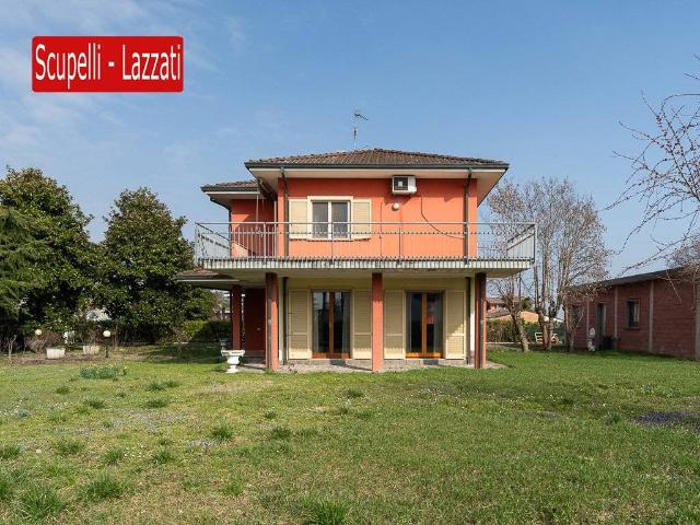 Villa Indipendente in vendita a Cervesina, Lombardia