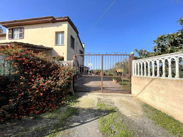 Villa Indipendente in vendita a Roma Capitale, Lazio