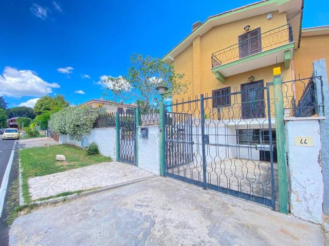 Villa Indipendente in vendita a Roma Capitale, Lazio