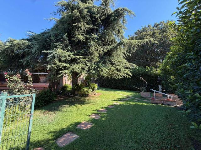 Villa Indipendente in vendita a Valcanneto, Cerveteri
