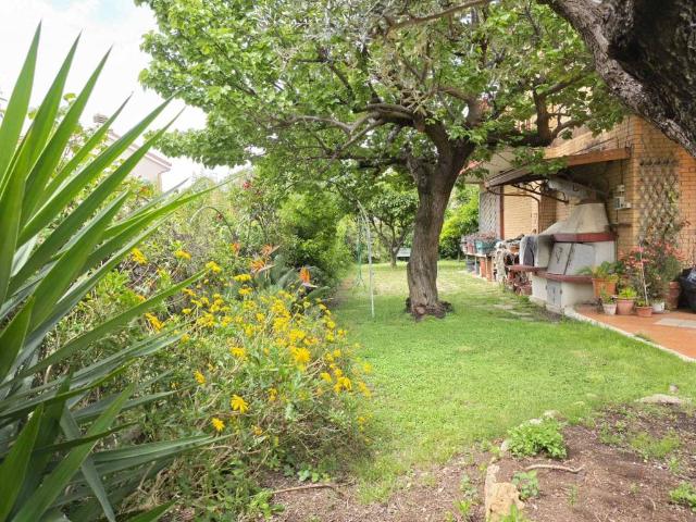 Villa Indipendente in vendita a Roma Capitale, Lazio