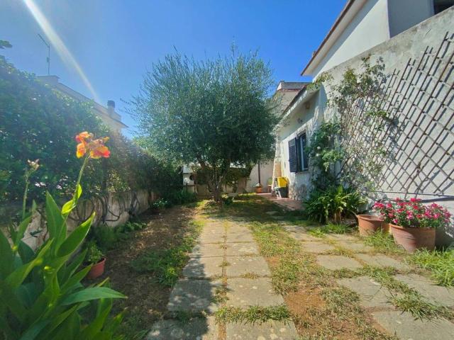 Villa Indipendente in vendita a Cerenova Costantica, Roma Capitale