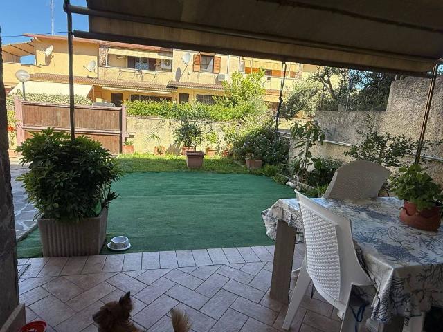 Villa Indipendente in vendita a Poggio dell'Asino, Roma Capitale