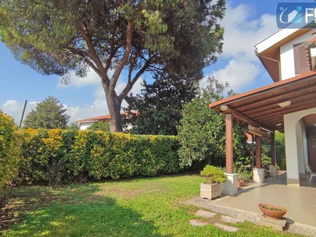 Villa Indipendente in vendita a Piano del Fregneto, Roma Capitale