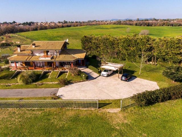 Villa Indipendente in vendita a Poggio Aurelio, Roma Capitale