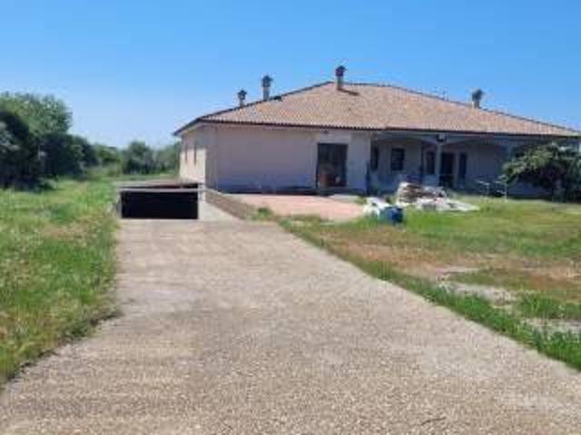 Villa Indipendente in vendita a Sasso, Roma Capitale