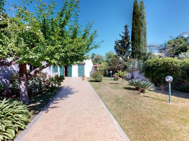 Villa Indipendente in vendita a Cerenova Costantica, Roma Capitale