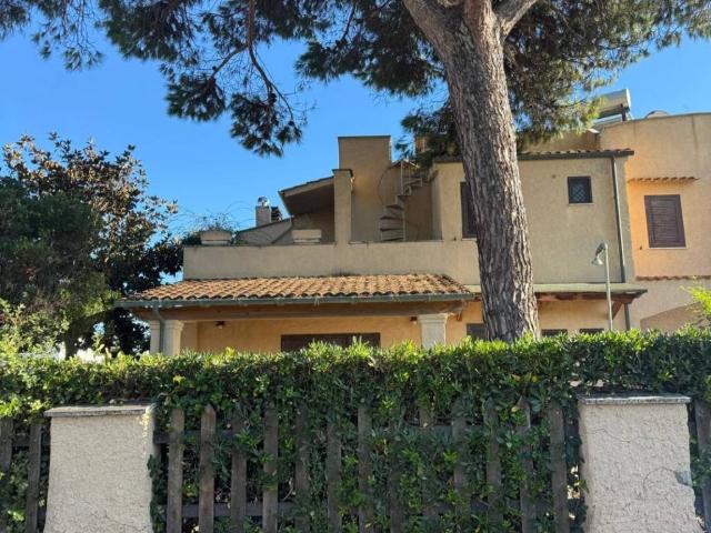 Villa Indipendente in vendita a Roma Capitale, Lazio