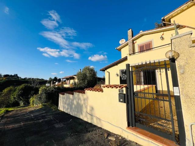 Villa Indipendente in vendita a Sasso, Roma Capitale
