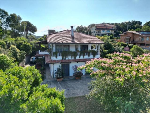 Villa Indipendente in vendita a Roma Capitale, Lazio