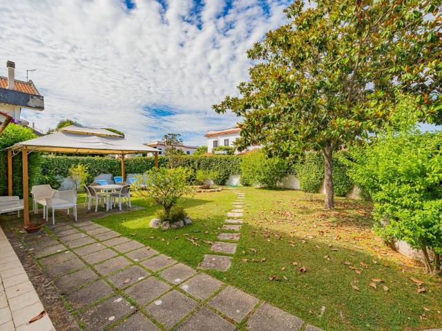 Villa Indipendente in vendita a Cerenova Costantica, Roma Capitale