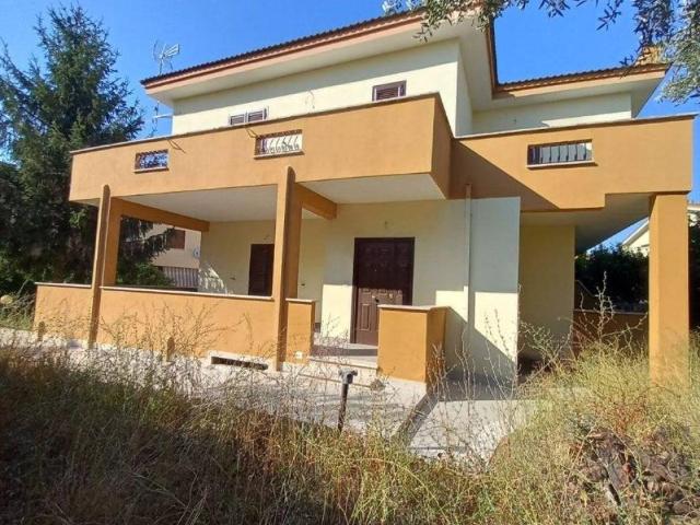 Villa Indipendente in vendita a Fontana Ficona, Roma Capitale