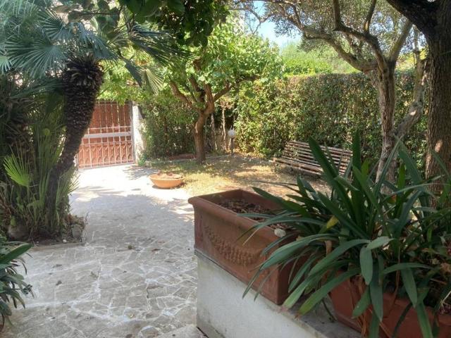 Villa Indipendente in vendita a Roma Capitale, Lazio