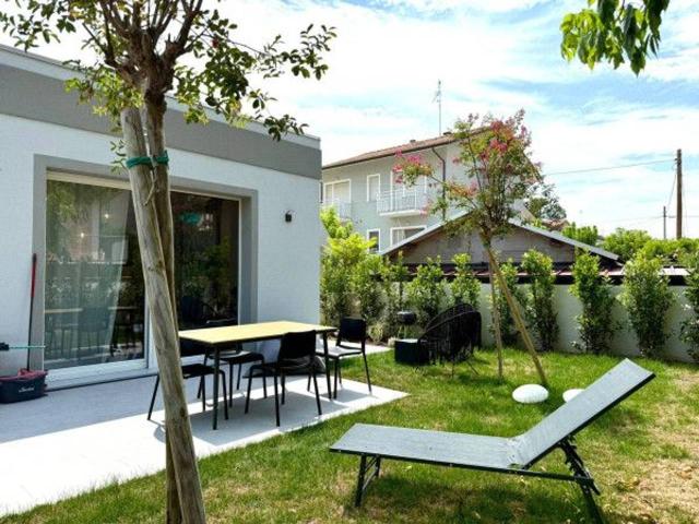 Villa Indipendente in vendita a Castiglione di Cervia, Cervia