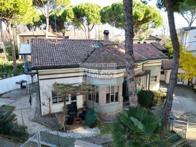 Villa Indipendente in vendita a Cervia, Reggio Emilia
