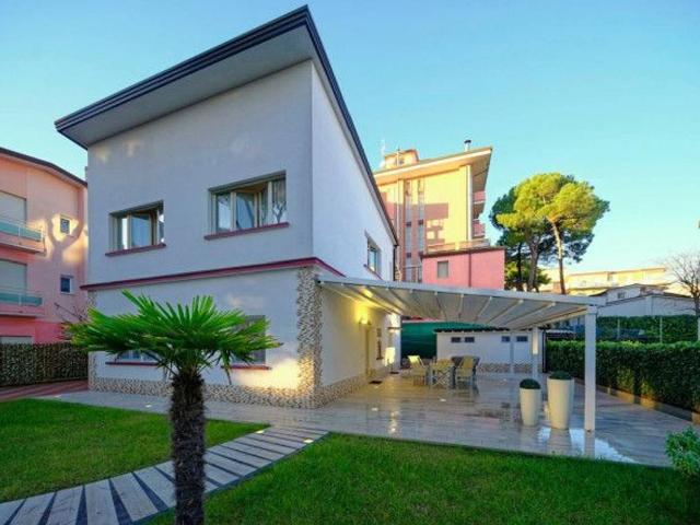 Villa Indipendente in vendita a Castiglione di Cervia, Cervia
