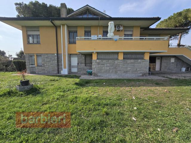 Villa Indipendente in vendita a Castiglione di Cervia, Cervia
