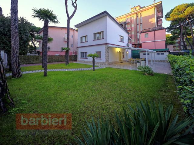 Villa Indipendente in vendita a Milano Marittima, Cervia
