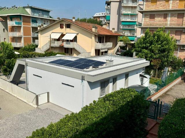 Villa Indipendente in vendita a Cervia, Reggio Emilia