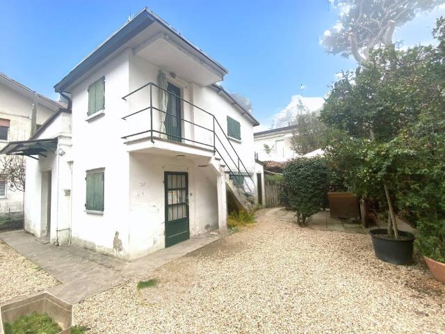 Villa Indipendente in vendita a Cervia, Reggio Emilia