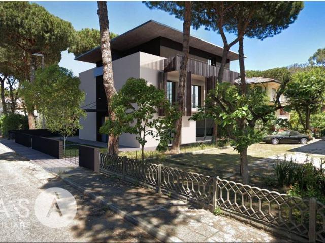 Villa Indipendente in vendita a Milano Marittima, Cervia