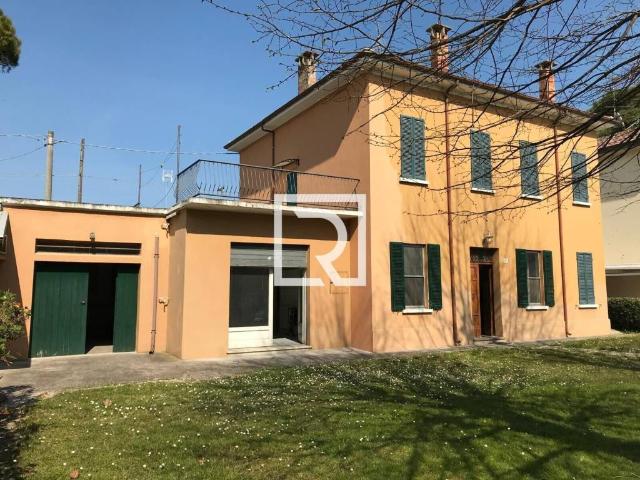 Villa Indipendente in vendita a Castiglione di Cervia, Cervia
