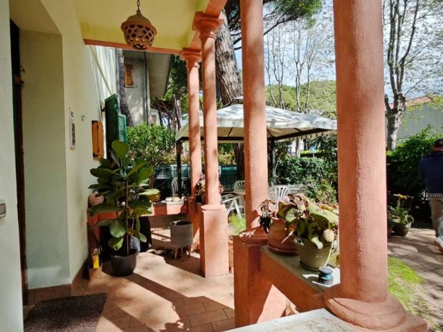Villa Indipendente in vendita a Milano Marittima, Cervia