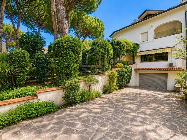 Villa Indipendente in vendita a Milano Marittima, Cervia