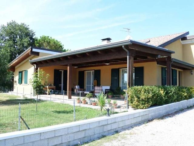 Villa Indipendente in vendita a Cervia, Reggio Emilia