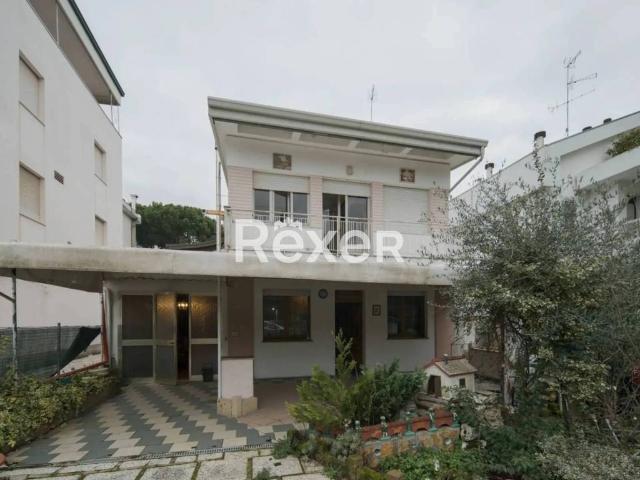 Villa Indipendente in vendita a Milano Marittima, Cervia