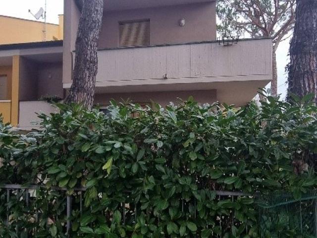 Villa Indipendente in vendita a Cervia, Reggio Emilia