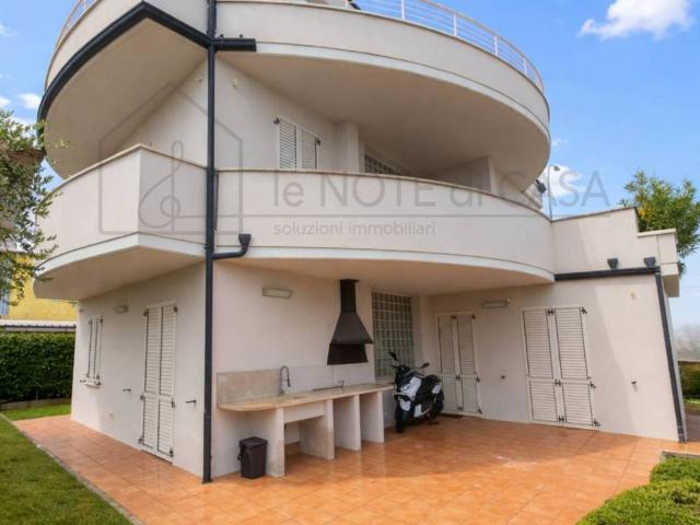 Villa Indipendente in vendita a Cervia, Reggio Emilia