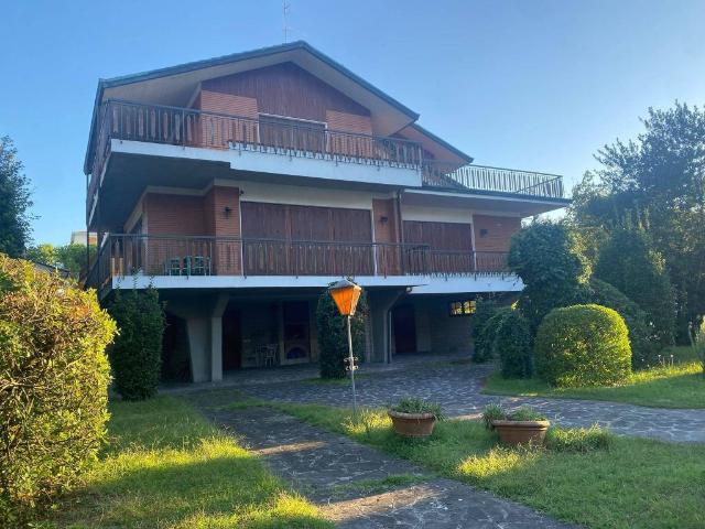 Villa Indipendente in vendita a Milano Marittima, Cervia
