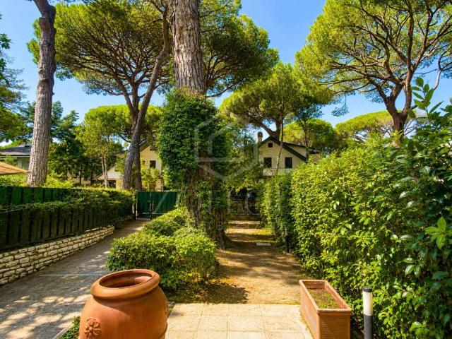 Villa Indipendente in vendita a Milano Marittima, Cervia