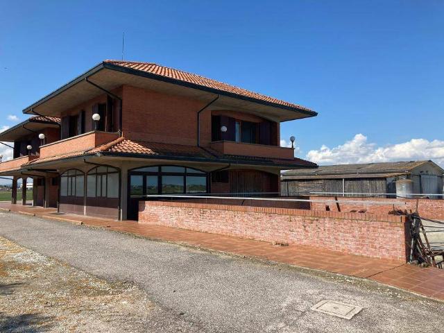 Villa Indipendente in vendita a Cervia, Reggio Emilia