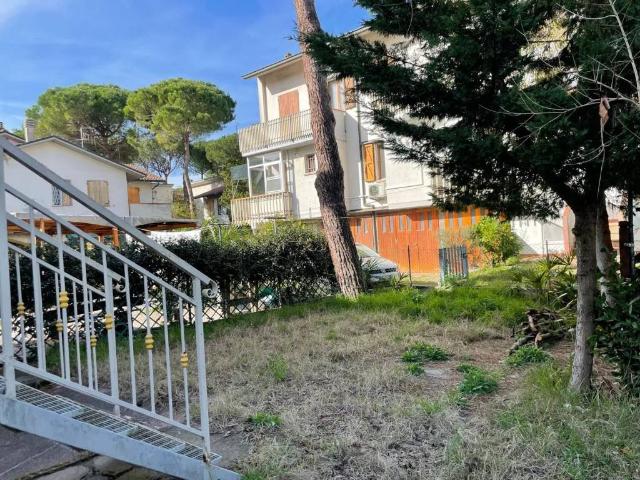 Villa Indipendente in vendita a Cervia, Reggio Emilia