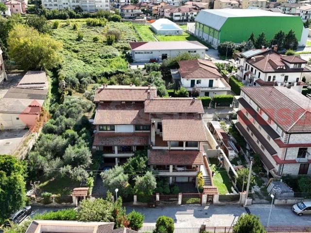 Villa Indipendente in vendita a Cervinara, Campania