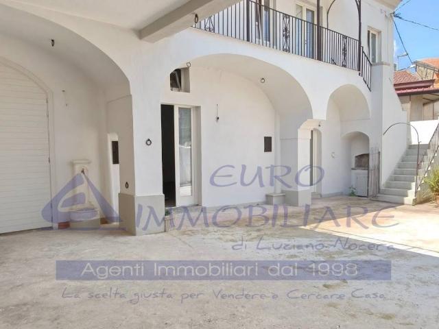Villa Indipendente in vendita a Cervino, Campania