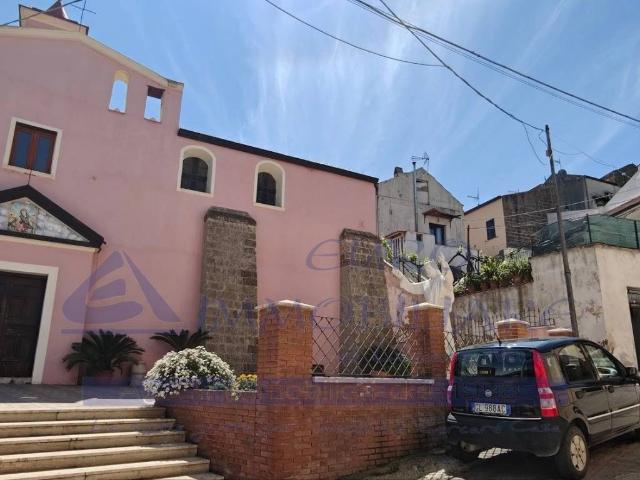 Villa Indipendente in vendita a Cervino, Campania