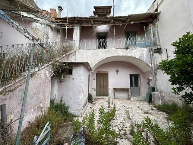 Villa Indipendente in vendita a Cesa, Campania