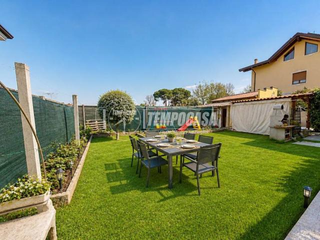 Villa Indipendente in vendita a Molinello, Cesano Maderno