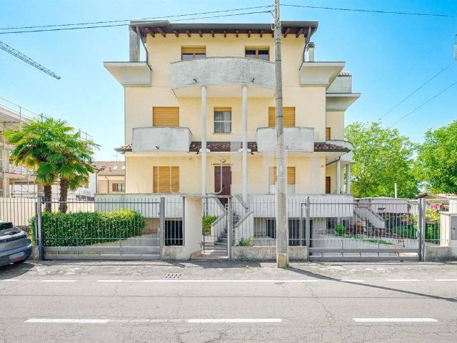 Villa Indipendente in vendita a Cesano Maderno, Lombardia