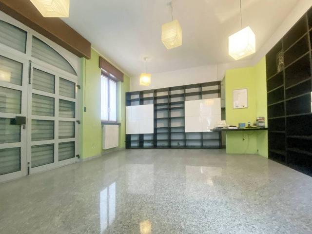 Villa Indipendente in vendita a Cesano Maderno, Lombardia